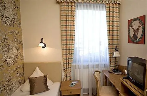 Alpina Hotel Rosenheim 3*,